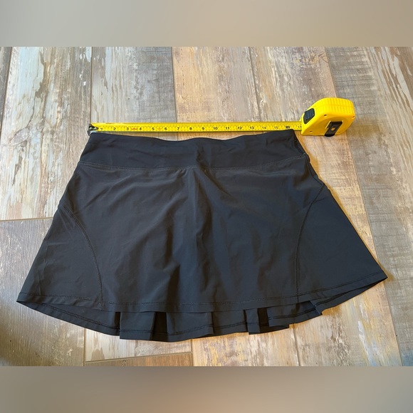 Lululemon skirt size 10 - Picture 5 of 8